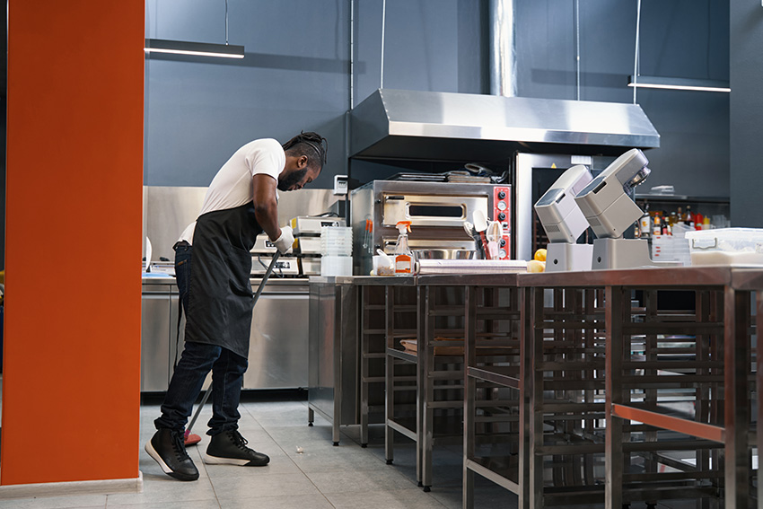 Expert Tips to Improve Restaurant Facility Management